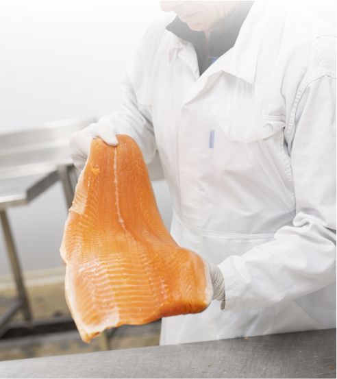 Filet de saumon travaillé par un maître artisan